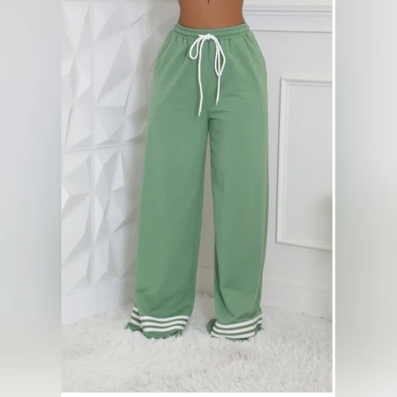 041. Chic Olive and White Wide-Leg - Picture 2 of 4